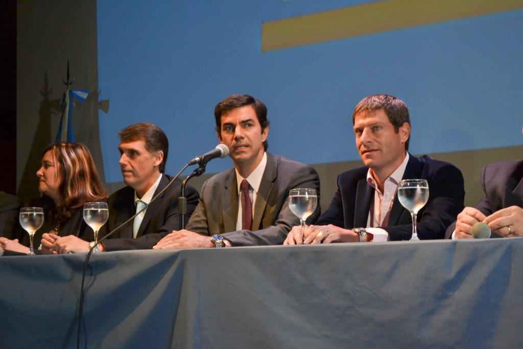 Urtubey ninguneó a  los dirigentes del Partido de la Victoria